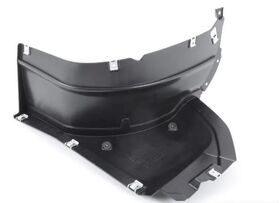 AUDI Q3 ÇAMURLUK DAVLUMBAZI ÖN SOL 12-18 BSG 8U0853887A