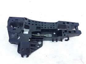AUDI A5 DIŞ KAPI KOL BRAKETİ ÖN SAĞ 08- IOE-VW 8T0837886B