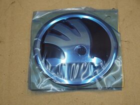 SKODA OCTAVIA AMBLEM ÖN SKODA 20- IOE-VW 5E3853621C