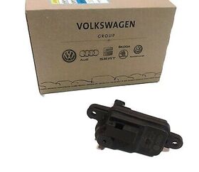 AUDI A3 DEPO KİLİT MOTORU 13-17 IOE-VW 8V0862159A