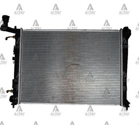 HYUNDAI i30 SU RADYATÖRÜ BENZİNLİ OTOMATİK (Brazing) MAHER