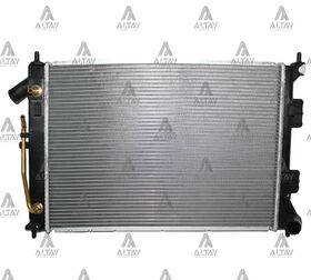 HYUNDAI i30 SU RADYATÖRÜ 12/-  CEED 12/-  SOUL 12/- BENZİNLİ OTOMATİK (Brazing) MAHER