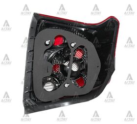 TOYOTA AVENSIS STOP LAMBASI 06-07 DUYSUZ SAĞ DEPO